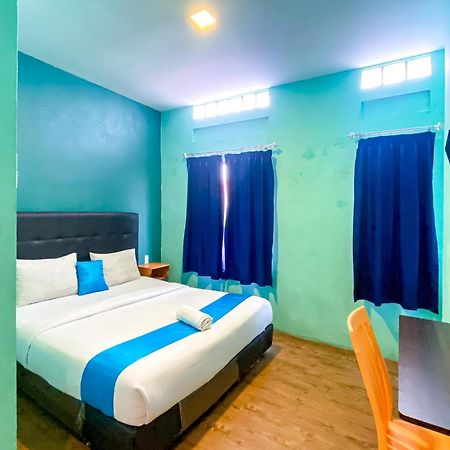 Hotel Reddoorz At Sentosa Jaya Helvetia à Medan Extérieur photo