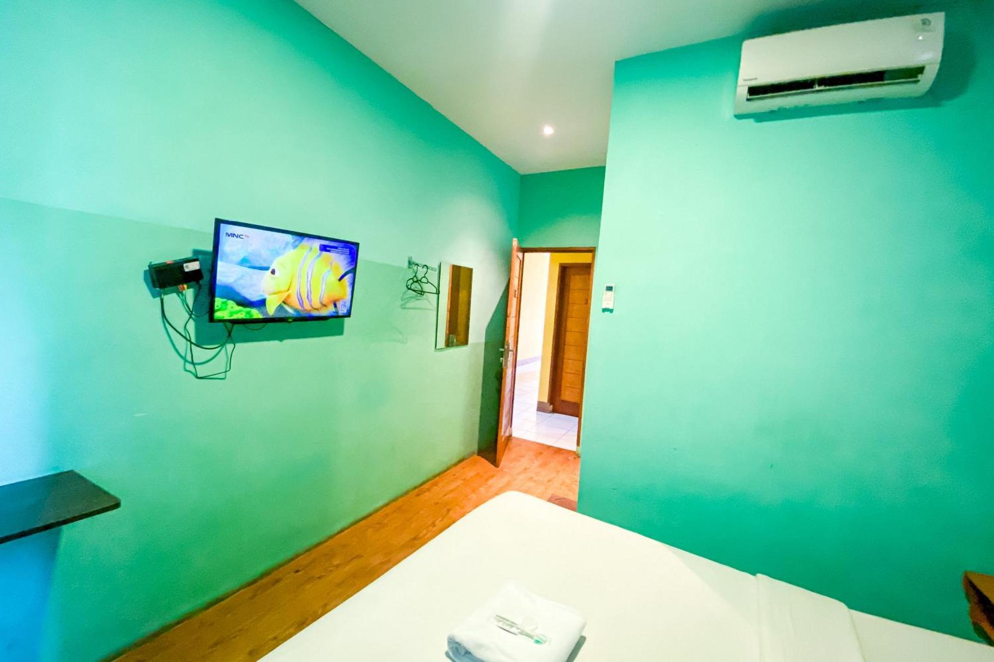 Hotel Reddoorz At Sentosa Jaya Helvetia à Medan Extérieur photo